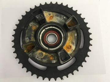 KAWASAKI Z1000 10-13 Держатель колеса + задняя звездочка