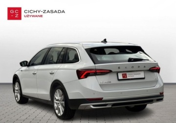 Skoda Octavia IV Kombi 2.0 TDI SCR 200KM 2022 Skoda Octavia 2.0TDI 200KM 4x4 Scout Matrix Hak ACC Ambiente Head-Up El.Fo, zdjęcie 2