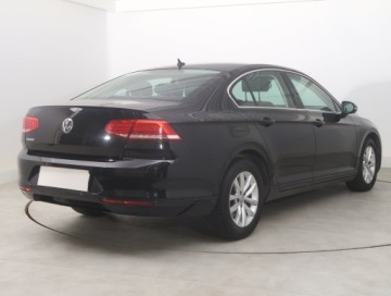 Volkswagen Passat B8 Limousine 2.0 TDI BlueMotion Technology 150KM 2018 VW Passat 2.0 TDI, Salon Polska, Navi, Klima, zdjęcie 4