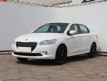 Peugeot 301 Sedan 1.2 PureTech 72KM 2015 Peugeot 301 1.2 VTi, Salon Polska, 1. Właściciel, zdjęcie 1