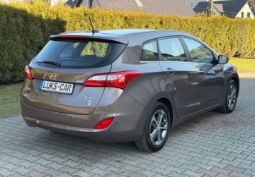 Hyundai i30 II Wagon Facelifting 1.4 MPI 100KM 2015 Hyundai i30 1,4 100KM LIFT Key-less Kamera Navi Bezwypadkowy SERWIS Super, zdjęcie 4