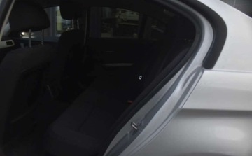 BMW Seria 3 E90-91-92-93 Limuzyna E90 318i 143KM 2009 BMW Seria 3 BMW Seria 3 318i Edition Sport 2.0 Benzyna 143KM, zdjęcie 7