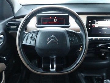 Citroen C4 Cactus Crossover 1.2 PureTech 82KM 2017 Citroen C4 Cactus 1.2 PureTech, Salon Polska, zdjęcie 16