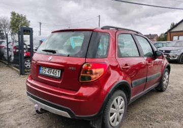 Suzuki SX4 I Hatchback Facelifting 1.6 VVT 120KM 2012 Suzuki SX4 I rej 2013r, 1.6 Benzyna. Uszkodzony. Poobijany. Jezdzi. 1.6, zdjęcie 2