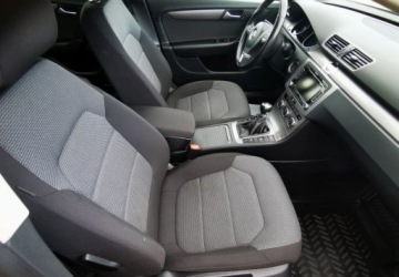 Volkswagen Passat B7 Variant 2.0 TDI CR DPF BlueMotion 140KM 2012 Volkswagen Passat 2.0 TDI Comfortline, Super Stan 2.0 Diesel 140KM, zdjęcie 11