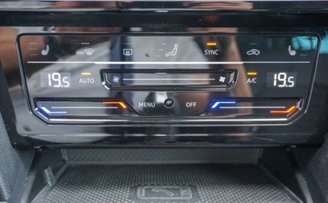 Volkswagen Passat B8 2021 Volkswagen Passat 2.0TDI 150KM Elegance DSG Virtual cockpit 53000km Grzana, zdjęcie 28