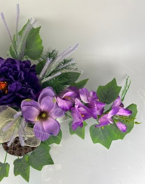 Украшение кладбища, могильная композиция, букет, памятник