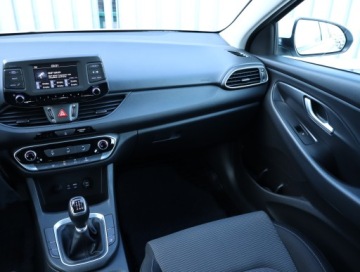 Hyundai i30 III Hatchback 1.4 MPI 100KM 2018 Hyundai i30 1.4 CVVT, Salon Polska, VAT 23%, zdjęcie 7