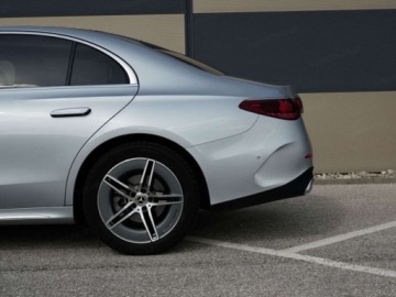 Mercedes Klasa E W214 Sedan 2.0 220d 197KM 2026 E Klasa 220 d 4-Matic AMG 2.0 (197KM) 2026, zdjęcie 14