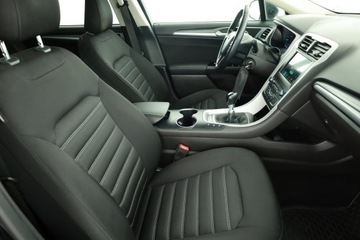 Ford Mondeo V Kombi 2.0 TDCi 150KM 2018 Ford Mondeo 2.0 TDCI, Navi, Klima, Klimatronic, zdjęcie 6