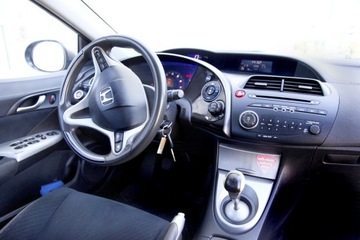 Honda Civic VIII Hatchback 5d 1.4 i 83KM 2007 Honda Civic Salon PL/ 2 Ręka/ Klimatronic/6, zdjęcie 12