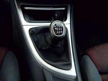 BMW Seria 1 E81/E87 Hatchback 5d E87 1.6 116i 122KM 2008 BMW 1 1.6 BENZ ZAMIANA, zdjęcie 12