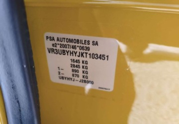 Peugeot 208 I Hatchback 5d Facelifting 1.5 BlueHDi 102KM 2019 Peugeot 208 Peugeot 208 Blue-HDi 100 StopampStart Allure 1.5 Diesel 102KM, zdjęcie 32