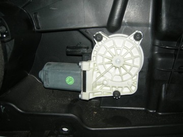 MECHANIZMUS ZVEDÁK OKNO PRAVÝ PŘEDNÍ DODGE NITRO