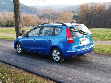 Hyundai i30 I CW 1.4 DIHC CVVT 109KM 2009 Hyundai i30 I 1.4 16V 109CV BlueDr. GPL Special, zdjęcie 4