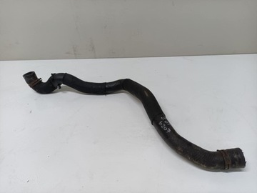 PŘÍVOD VODNÍ B207 CHLADIČ VODY - POUZDRO TERMOSTATU SAAB 9-3 II 93