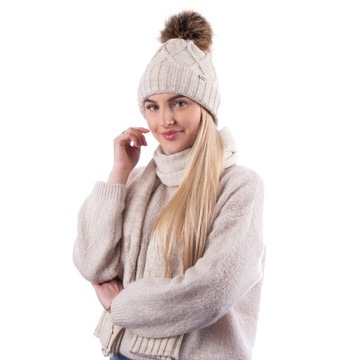 КОМПЛЕКТ ИЗ ШАРФА И ЗИМНЕЙ ШАПКИ С ПОМПОНОМ SCJ