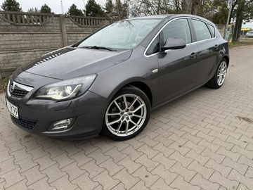Opel Astra J Hatchback 5d 1.4 Turbo ECOTEC 140KM 2010 Opel Astra J 1.4T 2010r Cosmo Xenon Skóra, zdjęcie 20