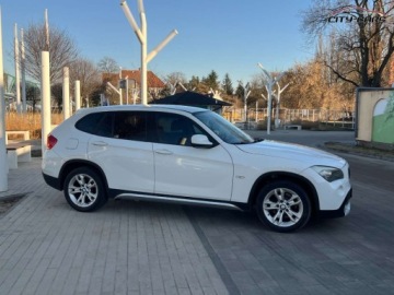 BMW X1 E84 Crossover sDrive18d 143KM 2011 BMW X1 X-1 Maly przebieg 2.0 Diesel 143KM 2.0 Diesel 143KM, zdjęcie 7