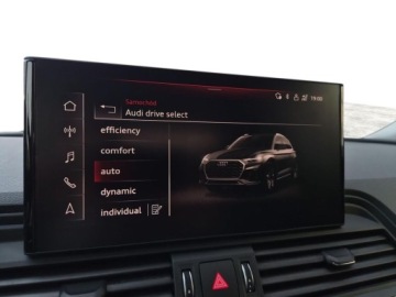 Audi Q5 II SUV Facelifting 2.0 40 TDI 204KM 2020 Audi Q5 Audi Q5 40 TDI quattro 204KM S tronic 2.0 Diesel 204KM, zdjęcie 29