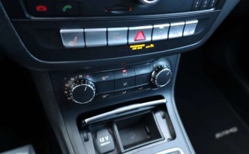 Mercedes Klasa B W246 Sports Tourer Facelifting 1.6 200 156KM 2016 Mercedes-Benz Klasa B Mercedes-Benz Klasa B 200 UrbanStyle Edition 1.6, zdjęcie 7