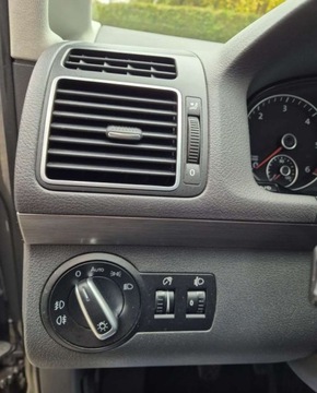 Volkswagen Touran II 1.6 TDI 105KM 2012 Volkswagen Touran 1.6 TDI 7 FOTELI Zero Rdzy Bardzo zadbany 1.6 Diesel, zdjęcie 18