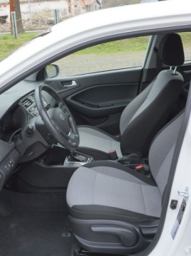 Hyundai i20 II Active 1.4 100KM 2016 Hyundai i20 Automat Klima Mały przebieg, zdjęcie 9