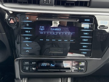 Toyota Corolla XI Sedan Facelifting 1,33 Dual VVT-i 99KM 2018 Toyota Auris 1.33 VVT-i Active II (2012-) 1.33 VVT, zdjęcie 14