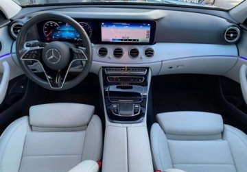 Mercedes Klasa E W213 Kombi Plug-in Facelifting 2.0 E300de 306KM 2021 Mercedes-Benz Klasa E 2.0 D 306KM PHEV PLUG-IN 4MATIC FV MARZA Serwis ASO, zdjęcie 5