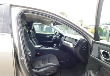 Volvo V60 II  Kombi 2.0 D3 150KM 2019 Volvo V60 z Gwarancja Model 2020r 2.0 Diesel 150KM, zdjęcie 8