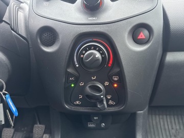 Toyota Aygo II Hatchback 5d 1.0 VVT-i 69KM 2015 Toyota Aygo 1.0 VVT-i X II (2014-) Toyota Aygo X+p, zdjęcie 13