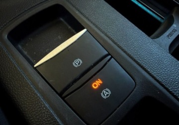 Ford Focus IV Hatchback Facelifting 1.0 EcoBoost 125KM 2022 Ford Focus 1.0 EcoBoost 125KM MT6 Titanium Salon PL ASO I-wszy wlasciciel, zdjęcie 25