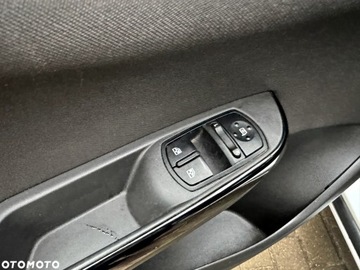 Opel Corsa E Hatchback 3d 1.4 Twinport 90KM 2016 OPEL CORSA E (X15) 1.4 (08, 68) 90 KM, zdjęcie 6