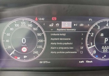 Land Rover Discovery V Terenowy 2.0 Si4 300KM 2020 Land Rover Discovery Salon Polska. 7 miejsc 2.0 Benzyna 300KM, zdjęcie 13