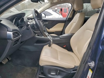 Jaguar F-Pace 2019 Jaguar F-Pace Premium 2019 2.0 Benzyna 247KM, zdjęcie 7