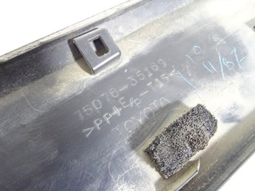 TOYOTA FJ CRUISER LIŠTA DVEŘE LEVÝ ZADNÍ VRSTVA PLAST