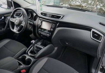 Nissan Qashqai II Crossover Facelifting 1.6 DiG-T 163KM 2018 Nissan Qashqai Nissan Qashqai 1.6 DIG-T Acenta 1.6 Benzyna 163KM, zdjęcie 21