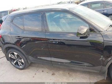 Volvo XC40 2021 Volvo XC 40 T5 Momentum 2021 2.0l 2.0 Benzyna 248KM, zdjęcie 7