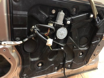 MECHANIZMUS OKNO PRAVÝ PŘEDNÍ X-TRAIL T31