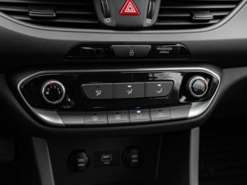 Hyundai i30 III Hatchback Facelifting 1.0 T-GDI 120KM 2022 Hyundai i30 GD3F482#1.0 T-GDI Modern K.cof Cz.cof, zdjęcie 15