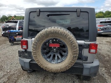 Jeep Wrangler III Unlimited Facelifting 3.6 V6 286KM 2018 Jeep Wrangler Unlimited Sport 2018 3.6 Benzyna 285KM, zdjęcie 2