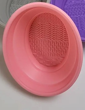 Складная мойка, миска для мытья косметических кистей и спонжей.