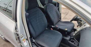 Toyota Yaris II Hatchback 5d 1.3 i VVT-i 86KM 2006 Toyota Yaris 1.3 16V VVT-i 87KM Klimatyzacja 1.3 Benzyna 87KM, zdjęcie 11