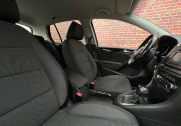 Volkswagen Golf VI Hatchback 5d 1.4 TSI 122KM 2009 Volkswagen Golf AUTOMAT DSG Hak Niski przebieg Warszawa 1.4 Benzyna 122KM, zdjęcie 12