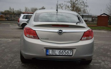 Opel Insignia I Sedan 1.6 Twinport ECOTEC 115KM 2010 Opel Insignia 1.6 BGas Klima 2 KPL Opon Stan bardzo dobry 1.6 115KM, zdjęcie 6