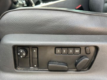 Volkswagen Touareg I 3.0 TDI 225KM 2006 Volkswagen Touareg V6 4X4 AUTOMAT SKORY PARKTRONIC NAWIGACJA SOLARDACH EL., zdjęcie 22