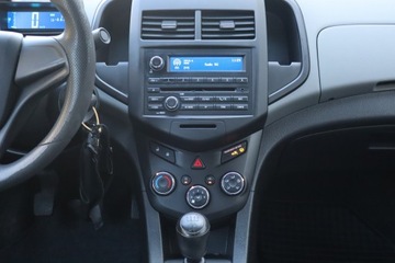 Chevrolet Aveo T300 Sedan 1.2 70KM 2013 Chevrolet Aveo 1.2 i 16V, Salon Polska, zdjęcie 11