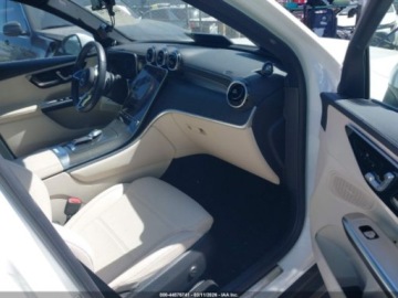 Mercedes GLC C254/X254 2024 Mercedes-Benz GLC 300 2024 2.0 Benzyna 255KM, zdjęcie 14