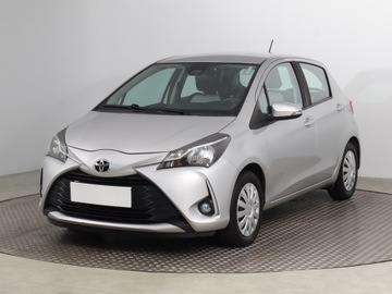 Toyota Yaris III Hatchback 5d Facelifting 2017 1.5 Dual VVT-iE 111KM 2018 Toyota Yaris 1.5 Dual VVT-i, Salon Polska, zdjęcie 1
