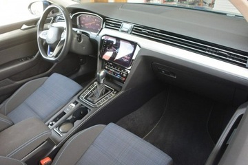 Volkswagen Passat B8 2020 Volkswagen Passat 1.4TSI Plug IN full led nawi kam, zdjęcie 12